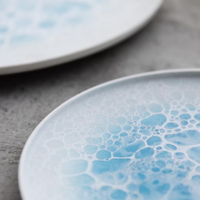 泡 frame ラウンドプレート 26cm Blue - 有田焼窯元 やま平窯 公式