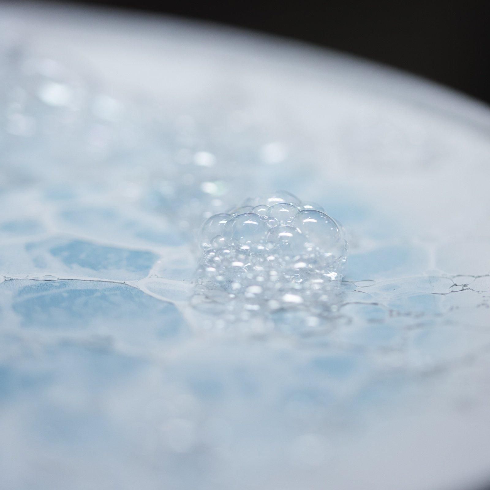 泡 frame ラウンドプレート 26cm Blue - 有田焼窯元 やま平窯 公式