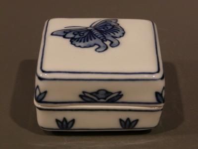 茶道具 香合 荘子「胡蝶の夢」、 京都 高野 昭阿弥作、共箱 新品