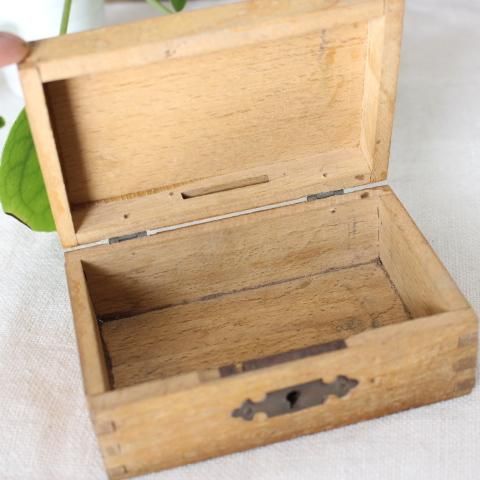 フランスアンティーク木製貯金箱1900年代の風格