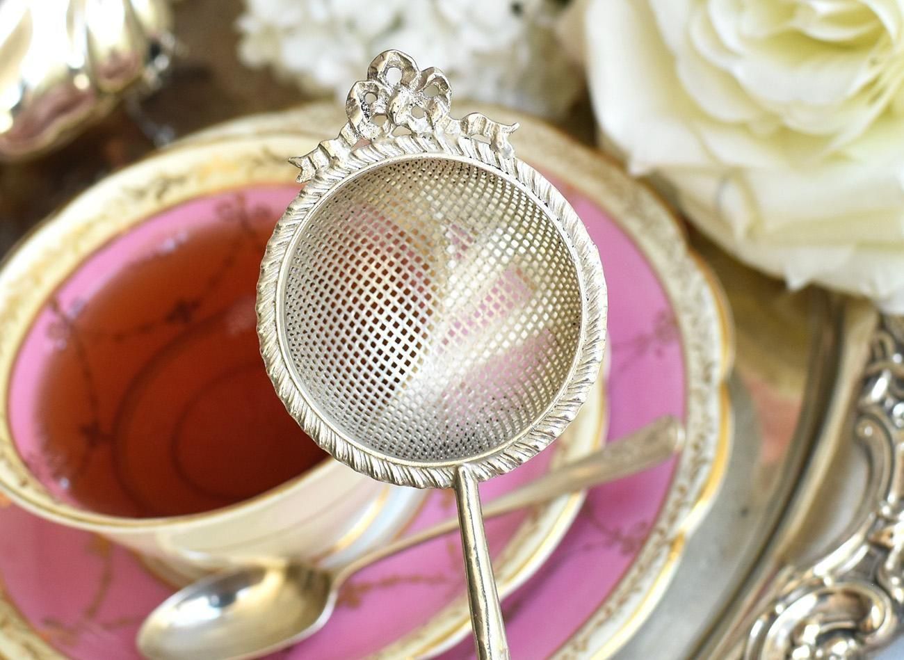 英国アンティーク【純銀】Chester 1912年 リボンのティーストレーナー