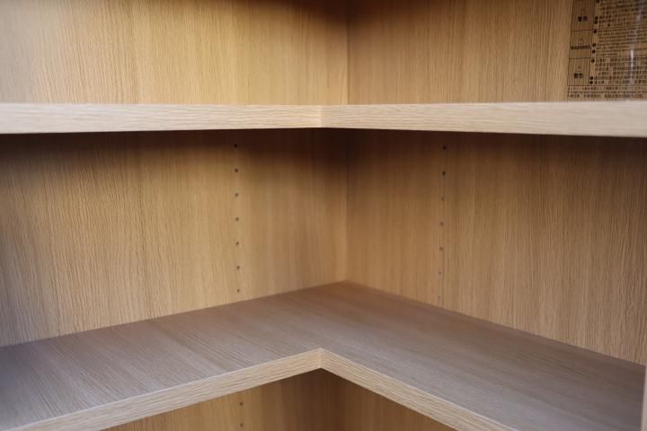 人気のMUJI(無印良品)のオーク材 薄型ラック・16cm・コーナー用です