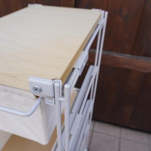 無印良品(MUJI)のスチール4段帆布バスケット付きユニットシェルフ