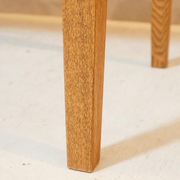 人気のunicoウニコのKURT(クルト)シリーズのカフェテーブルです