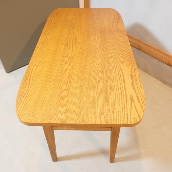 人気のunicoウニコのKURT(クルト)シリーズのカフェテーブルです