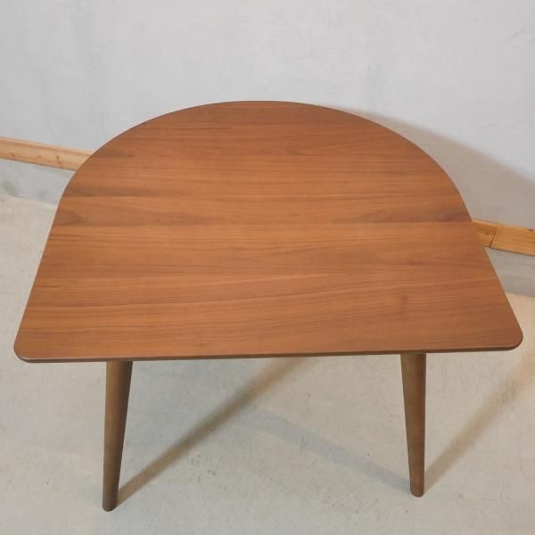 ISSEIKI(一生紀)のLUNETTE(リュネット) ダイニングテーブルです