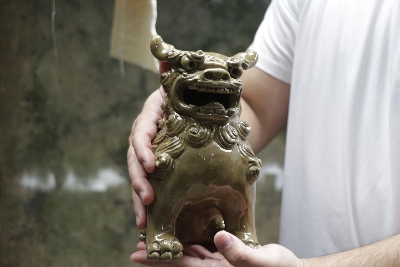 正面20cmシーサー | 壺屋焼 - 育陶園 やちむんの窯元｜沖縄の陶器 和