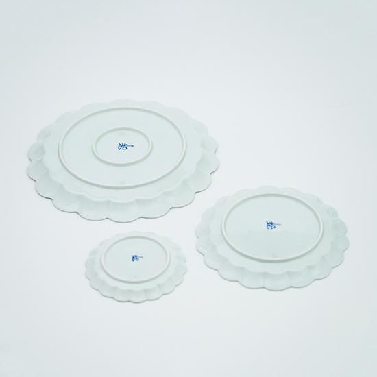 剣先小花（青） フラワープレート（3サイズ） - 有田焼窯元 皓洋窯