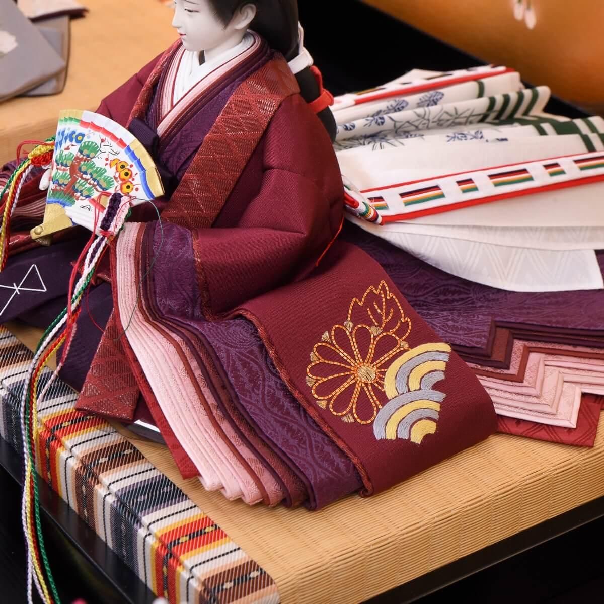 雛人形 十番 手刺繍親王飾り 清水久遊 彩描頭 本金手描蒔絵屏風