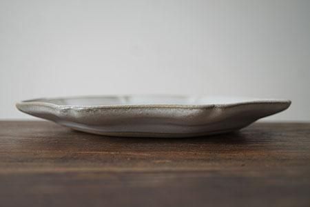 オ20 アッシュホワイト 西洋八角皿 大 - 益子焼の小さな窯元