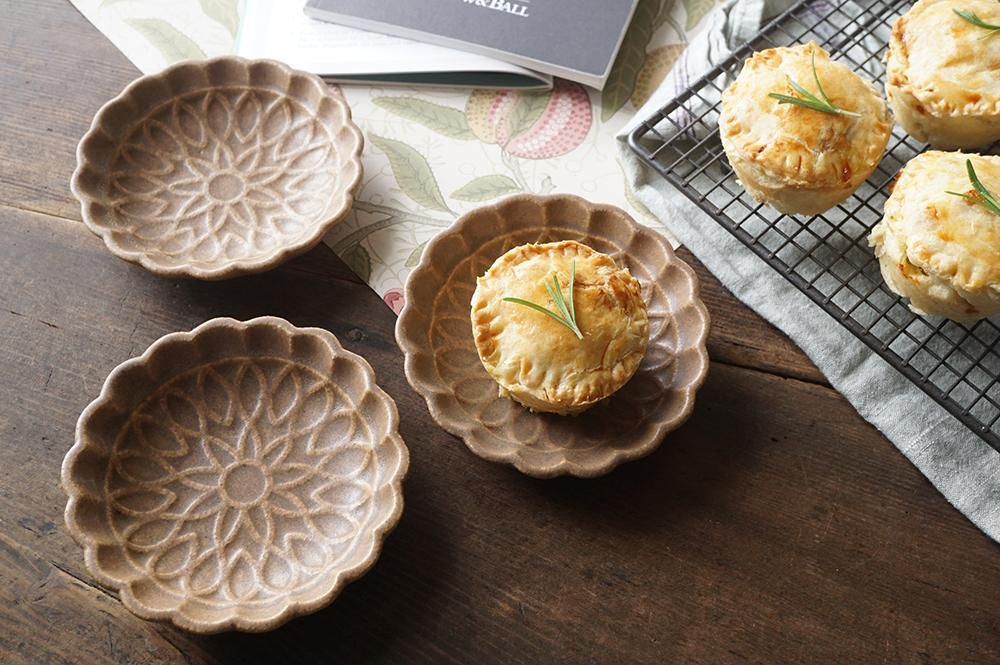 リ9 ココア アメリカンパイのお皿a - 益子焼の小さな窯元「よしざわ窯