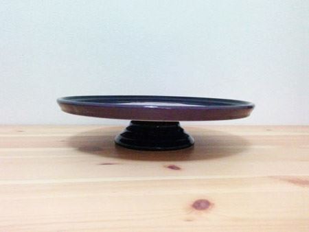 気取らず普段使いできるルクルーゼの陶器ケーキスタンド - 価格.com