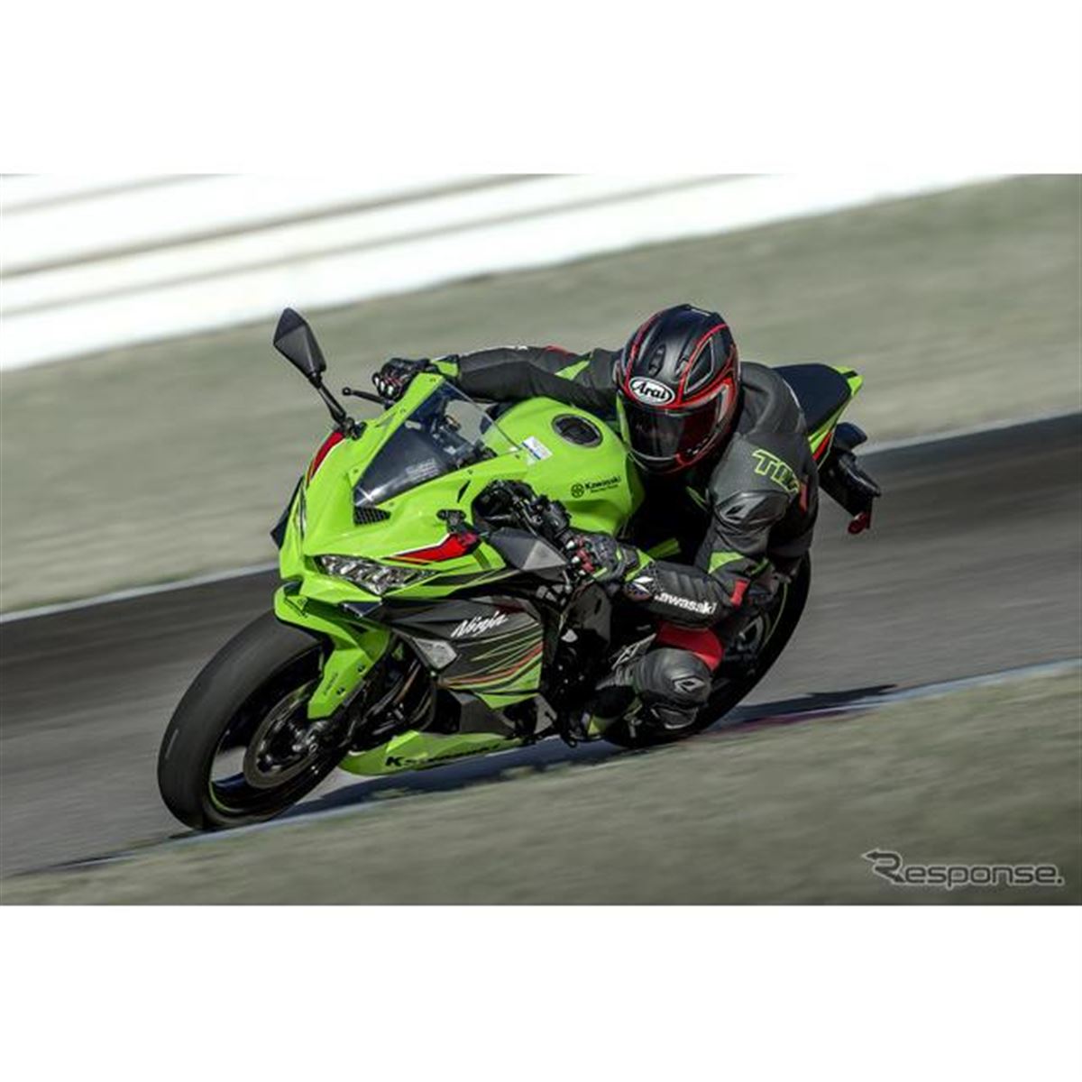 復活の400マルチ、カワサキ『Ninja ZX-4R/ZX-4RR』7月15日発売決定