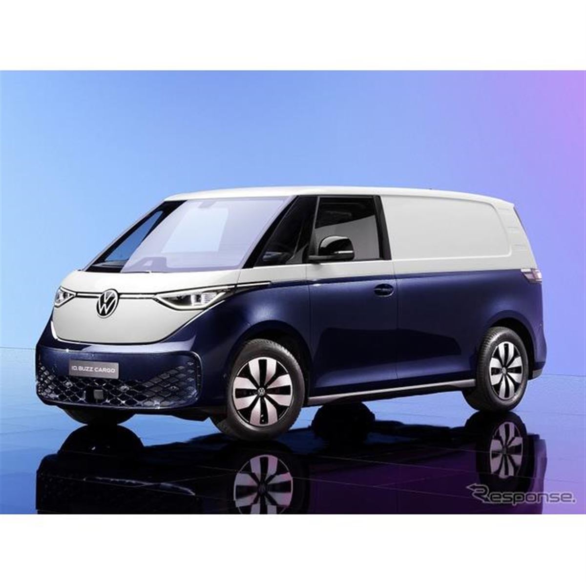 VW ID. Buzz】復活のワーゲンバスに『カーゴ』…実用的な荷物スペース