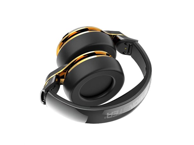 C・ロナウド選手とコラボした光沢ボディ採用のBluetoothヘッドホン