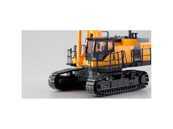 京商、世界の建設機械メーカー「コマツ」の油圧ショベルを1/50スケール