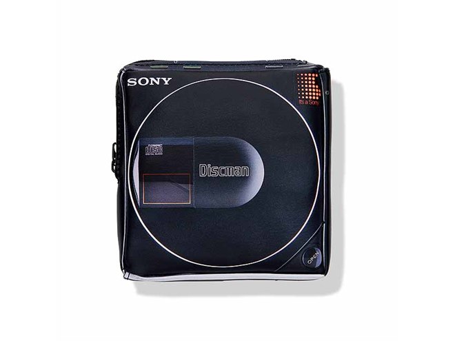 ソニー、ウォークマン40周年を記念したオリジナルポーチ8種類 - 価格.com