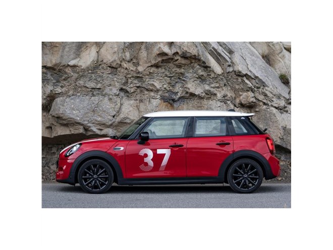 MINI」に「パディ・ホプカーク エディション」登場 往年のラリーカーを