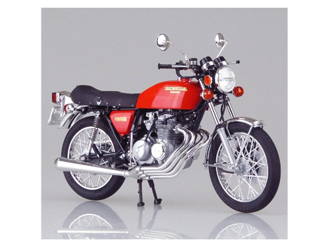 AOSHIMA、4into1マフラーを再現した「ホンダ CB400FOUR」1/12模型