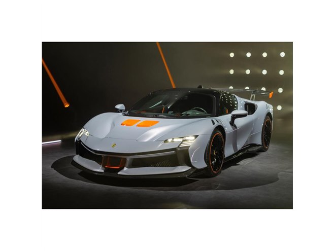 フェラーリが「SF90 XXストラダーレ」を日本初公開 799台限定の