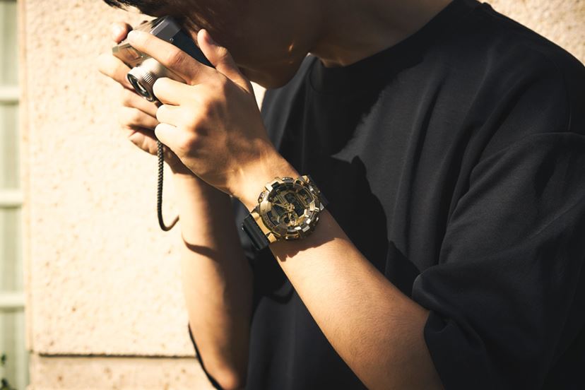 黒金G-SHOCK”見参！ 「金色の腕時計はちょっと……」という人も欲しく