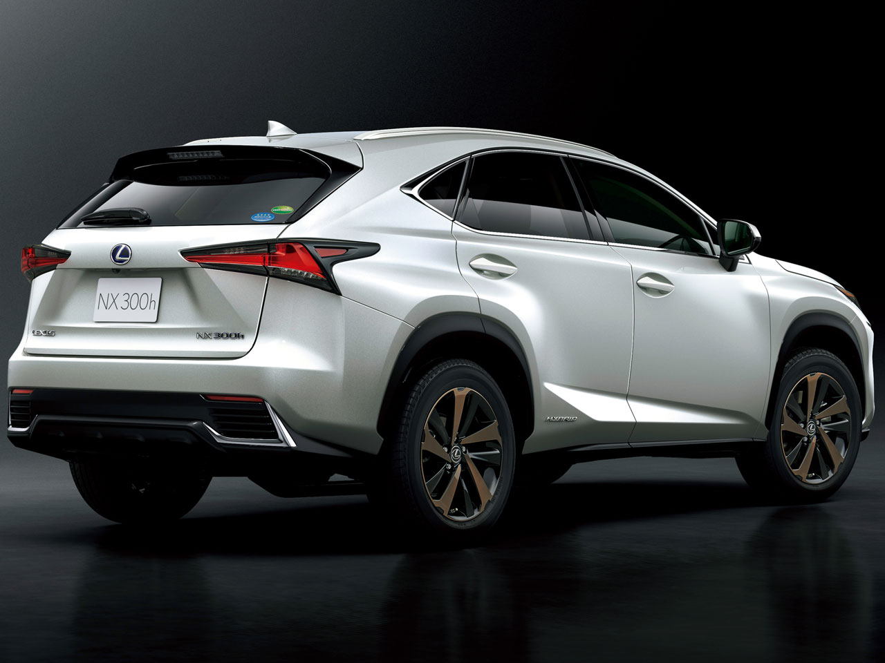 レクサス NX 2014年モデル NX200t F SPORTの価格・性能・装備