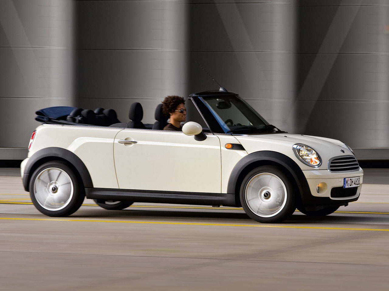 ミニ MINI 3 DOOR 2007年モデルの価格・グレード一覧 価格.com