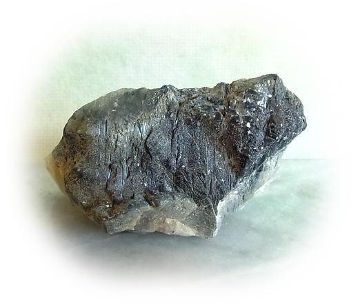 樹Rieは高波動のザギマウンテンクォーツ原石と手作りのザギ