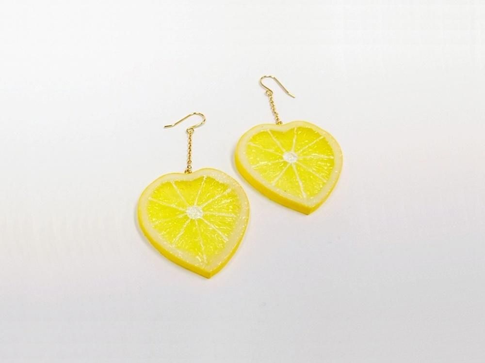 イヤリング・ピアス：レモンスライス・ハート - 食品サンプルの製造と