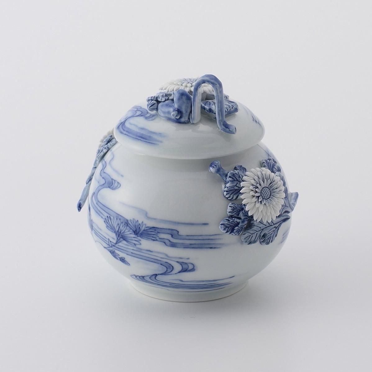 平戸菊花飾菊流水文香炉 - 三川内焼「平戸洸祥団右ヱ門窯」オンライン