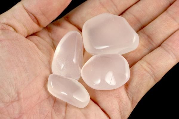 ローズクォーツ 原石 磨き 4個セット 51g ～ピンクミルキークォーツ