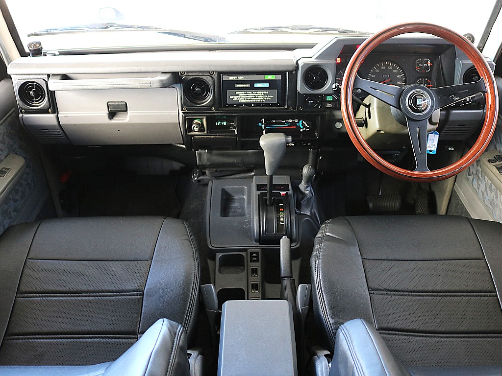 トヨタ ランドクルーザー70 4.2 ZX ディーゼル 4WD(H11年式,24.7万km