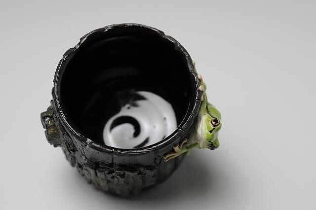 腰越祐貴 「 アマガエルと樹皮のようなぐい呑 」 酒器 - レトロ