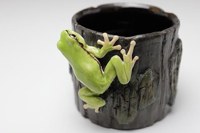 腰越祐貴 「 アマガエルと樹皮のようなぐい呑 」 酒器 - レトロ
