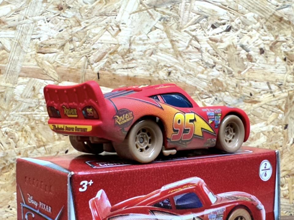 カーズ2017 ブラインドボックス（パズルタイプ）ダートトラック