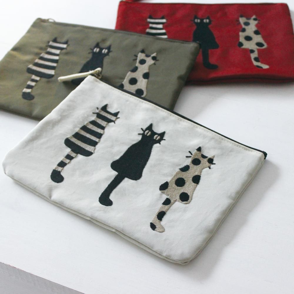 仲良し猫 刺繍Tマチ付ポーチ （カーキ）(完売) - Atsuko Matano 公式