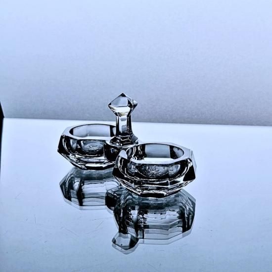 輝くオールドバカラ クリスタルカットの調味料入れ【1916年カタログ