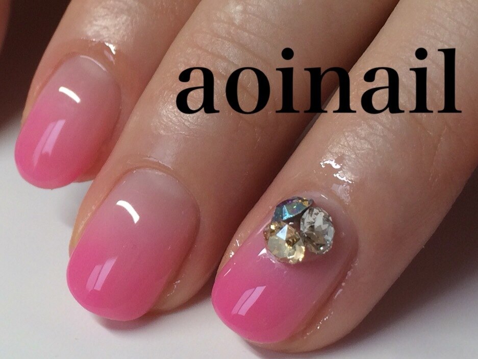 2026年冬トレンド】スワロフスキーのネイルデザイン集｜人気順｜27