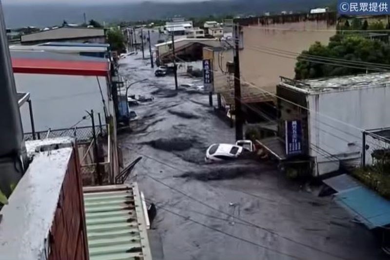 花蓮でせき止め湖あふれ出す 光復郷で洪水 2人行方不明／台湾