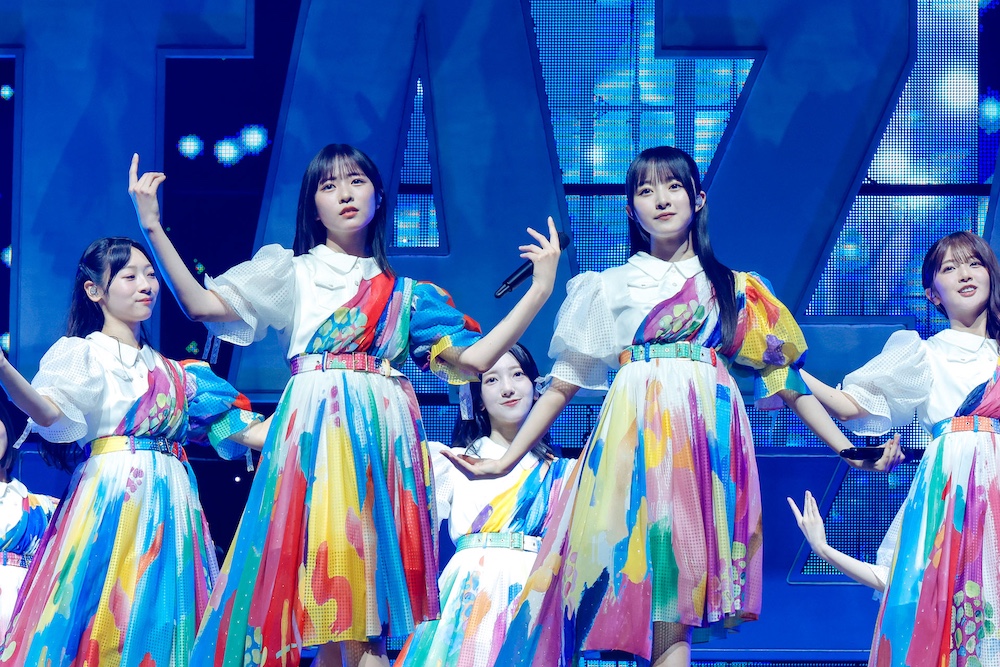 ライヴレポ】新生日向坂46の旅がいま、はじまる──日向坂46 BRAND NEW