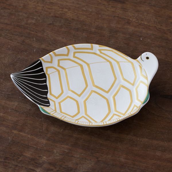 幸楽窯 錦雪衣菱模様 亀型銘々皿 -縁起の良い絵柄で、おめでたい食卓に