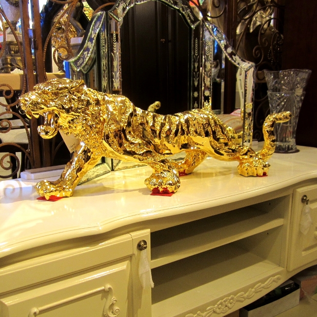 トラの置物 - 大阪｜輸入家具｜イタリア家具｜家具｜インテリア