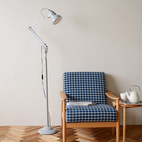 フロアライトは無骨なインダストリアルデザインを選びたい - inzak