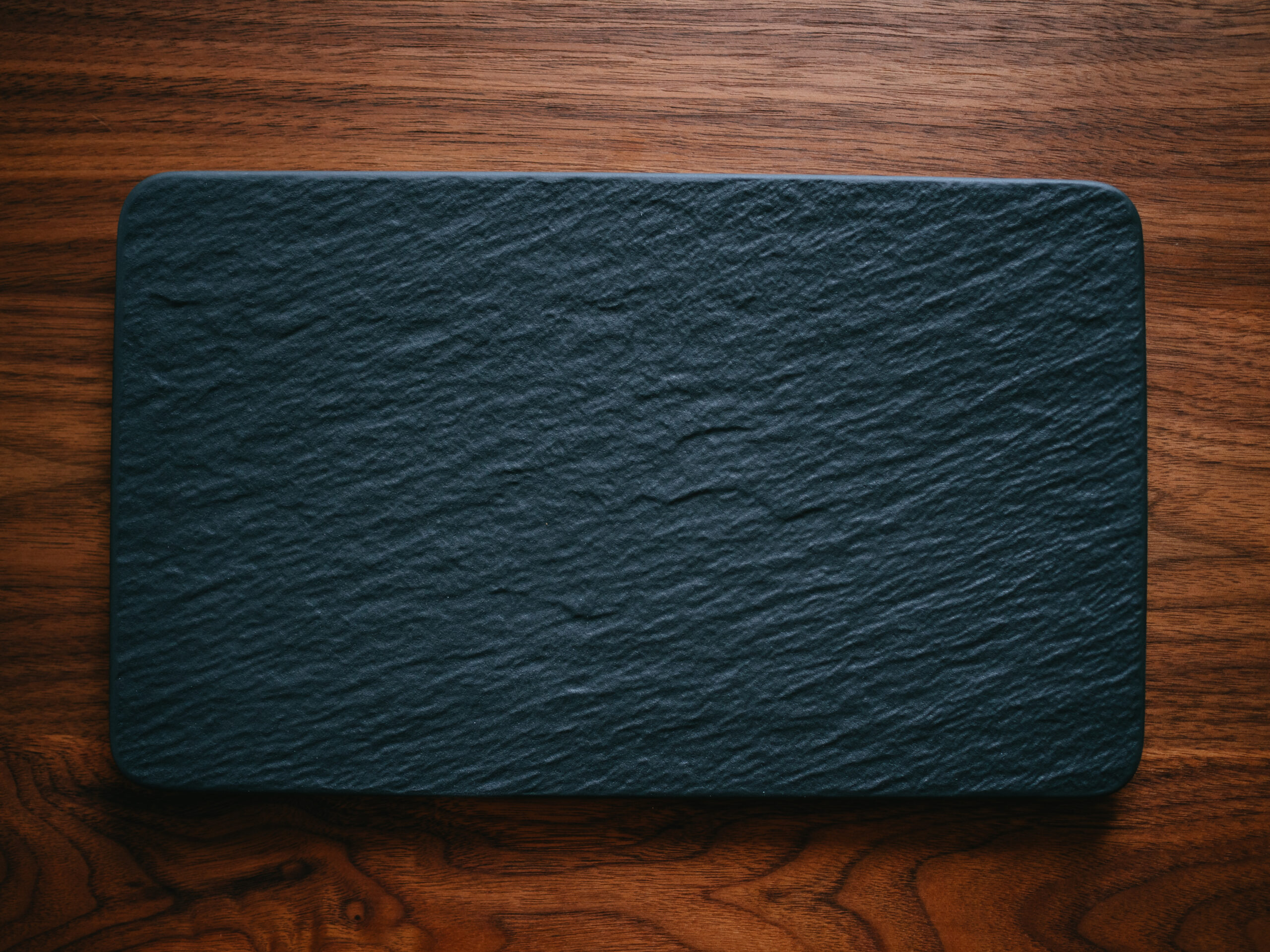 ビレロイ＆ボッホ｜高級感のある陶磁器ロックプレート「マニファク