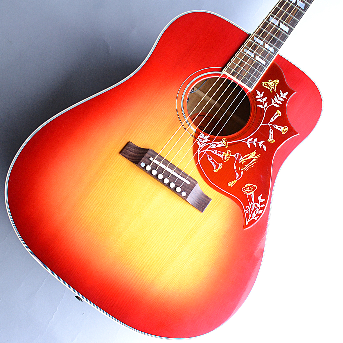 入荷情報】Gibson Custom Shop – Hummingbird Red Spruce Vintage