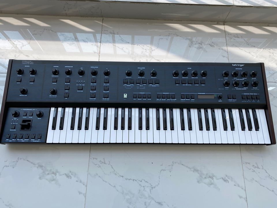 Behringer UB-Xa / UB-Xa D | 伝説のアナログポリフォニックシンセを