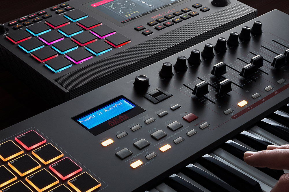 AKAI MPC LIVE 2 | 人気の音楽制作マシンがバージョンアップ