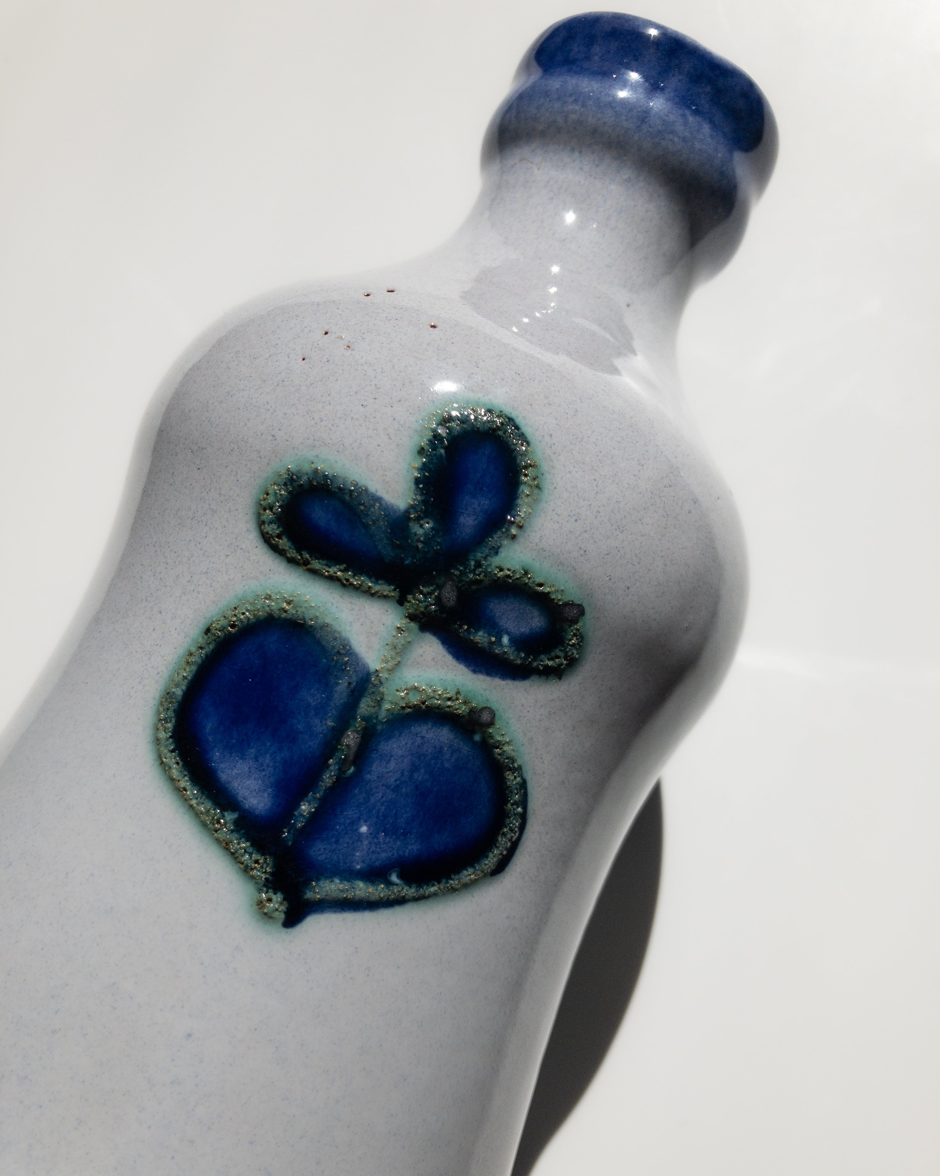 東ドイツ シュトレーラ 1440 陶器の花瓶 – ing a song song