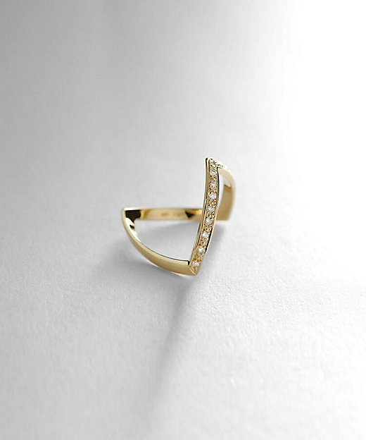 K18ダイヤモンド V字リング（2001877608） | COCOSHNIK