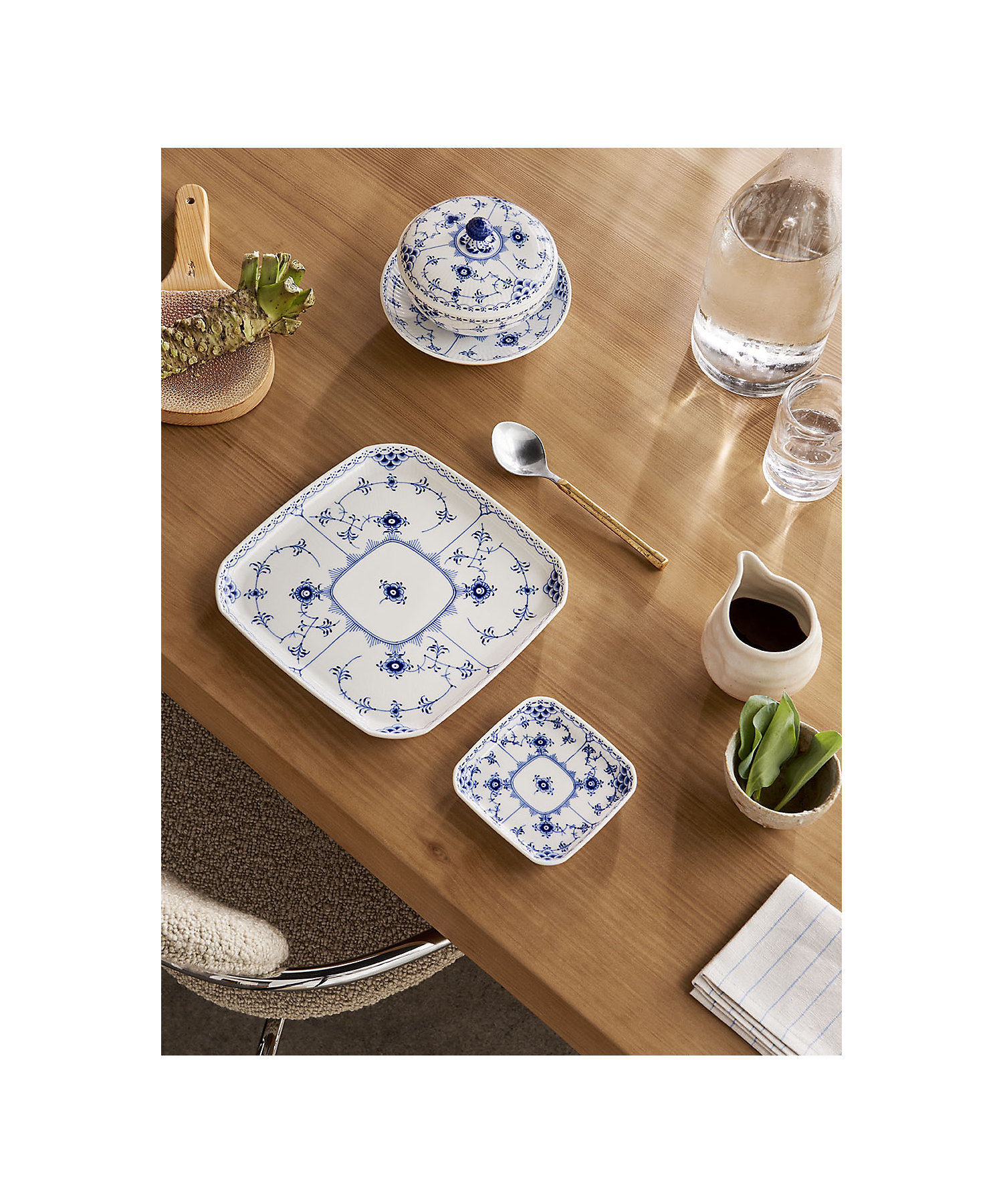 5705140742487_2?$VS_1500$